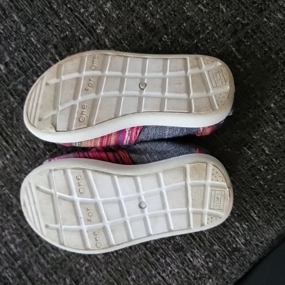 TOMS Slip-on Sneakers - T5 - Picture 5 of 6